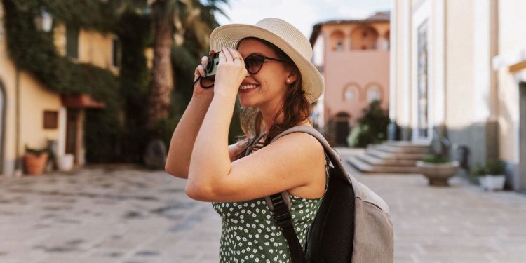 Get paid £50k to travel the world in new dream role – applying is super easy | UK | News