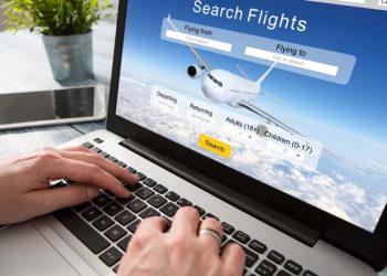 The cheapest days to fly over Thanksgiving and Christmas … plus the secret best week for traveling abroad