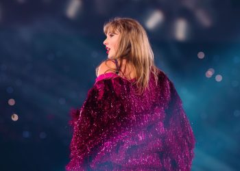 All the Beauty Products Taylor Swift Used in Her Post-Eras Tour Bath Routine
