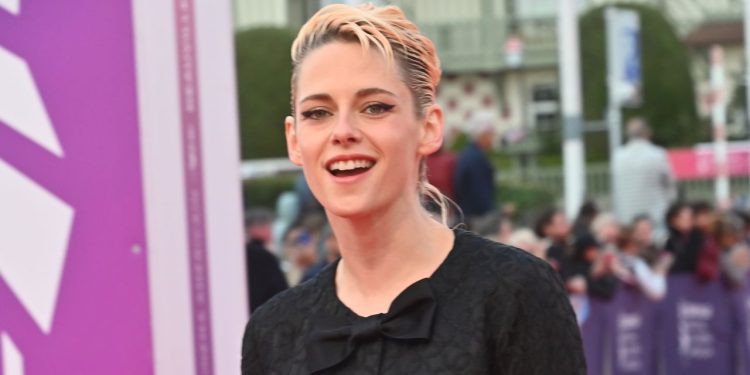 Platinum Blonde Devotee Kristen Stewart Debuts Chestnut Hair and Micro Bangs