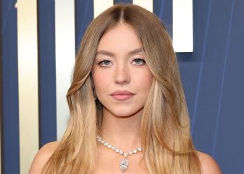 Sydney Sweeney Unveils A Short Bleached Bob