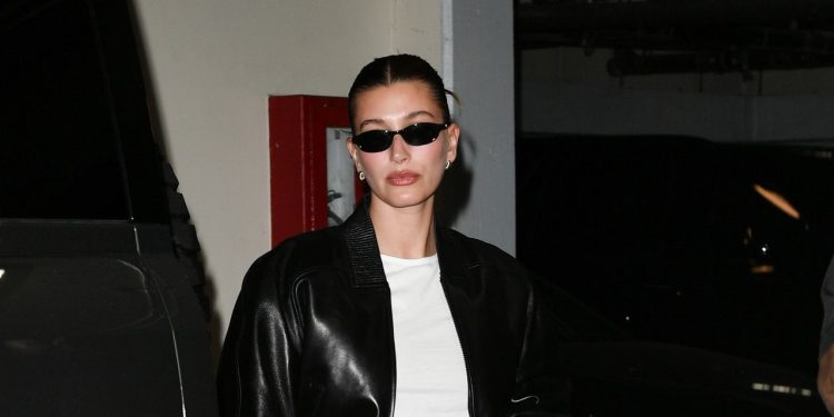 Hailey Bieber Has Perfected Her Transeasonal Uniform