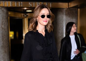 Rose Byrne on Her ‘Punk-Rock’ New Film, ‘If I Had Legs I’d Kick You’