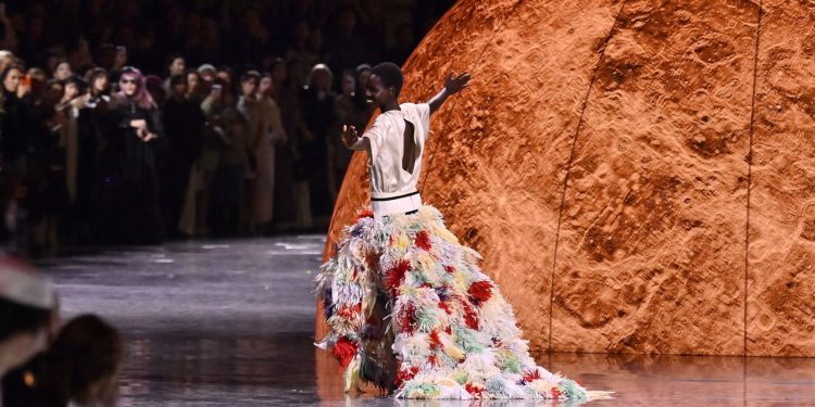 “I Was Floating on Top of the Moon!” Awar Odhiang on Her Fully Unscripted Moment at Matthieu Blazy’s Chanel Debut