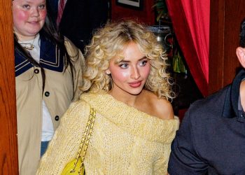 Sabrina Carpenter Gives Butter Yellow a Cozy Rebrand for Fall