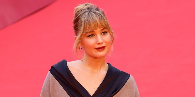 Jennifer Lawrence (Finally) Makes Her Jonathan Anderson Dior Red Carpet Debut