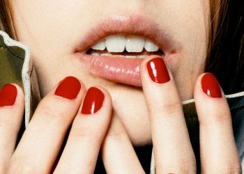 9 Best Retinol Hand Creams to Diminish Sun Spots, Crepiness, Sagging, and More