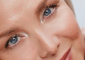 13 Best Eyelash Curlers 2025 for Lifted, Fuller Lashes