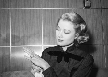 What to Say During a Proposal for a Romantic and Meaningful Engagement