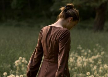 Can Dandelion Tea Really Help You Debloat?