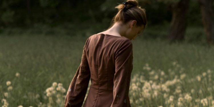 Can Dandelion Tea Really Help You Debloat?