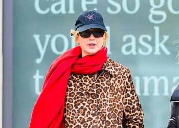 Jennifer Lawrence Combines Two of Her Favorite Fall Trends