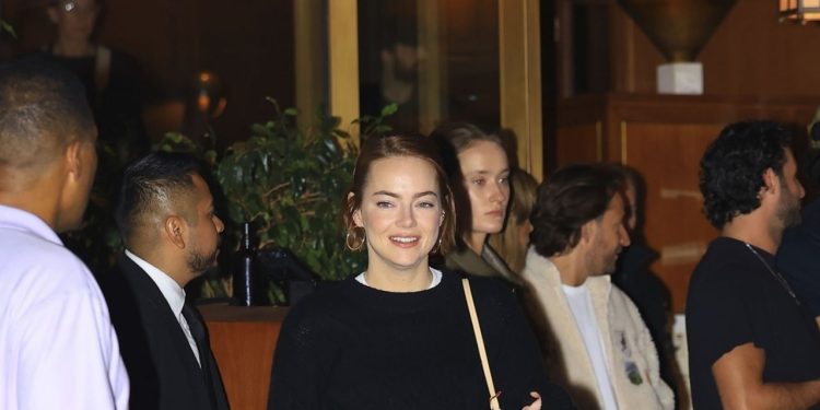 Emma Stone Opts for an It-Girl Knitwear Fave for Fall