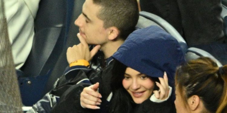 Timothée Chalamet and Kylie Jenner Do a Baseball Date Night