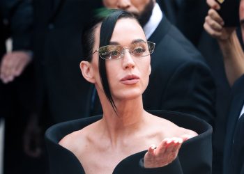 Katy Perry’s Beauty Evolution, From California Girl to Outer-space Alien