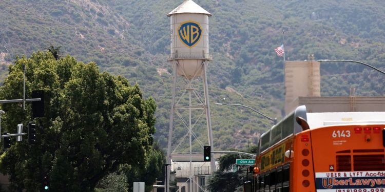 Want to Really, Truly Get to Know Los Angeles? Take The Bus