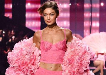 Gigi and Bella Hadid Turned the Victoria’s Secret Fashion Show Into a Sister Affair