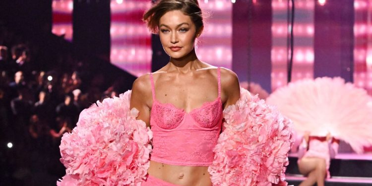 Gigi and Bella Hadid Turned the Victoria’s Secret Fashion Show Into a Sister Affair
