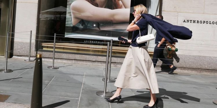 30+ Best Handbags of 2025— Go-To Purses for Work, Weekends & More