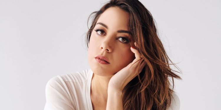 ‘I Just Like Her.’ Ethan Coen and Aubrey Plaza Keep Collaborating in ‘Let’s Love!’