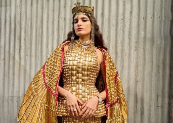 A Look at Elizabeth Taylor’s Many On-Screen Bulgari Moments