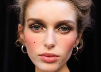 Find Romantic Beauty With Marie Antoinette Blush