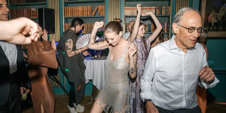 A Guide to Wedding After-Party Planning and Etiquette