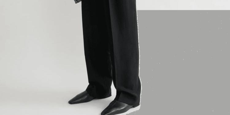 Flat Boots Are the Ultimate Sensible Shoe—20+ Fall Styles to Shop