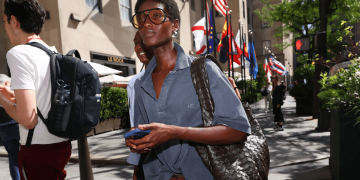 34 Slouchy Handbags for a Boho-Inspired Fall 2025