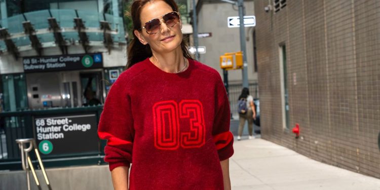 How Katie Holmes Styles These Soon-To-Be Trending Again ’70s Sneakers
