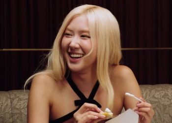 ‘Ask Away’: Rosé on Crazy Rumors, Her Dog’s Feet, and Writing Songs About Mean Boys