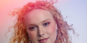 Esther Fallick Is Blonde, Brooklyn-Based, and Ready to Bring Comedy Back to Off-Broadway