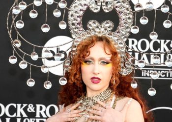 Chappell Roan’s Cyndi Lauper Tribute Look Is for True Fans Only