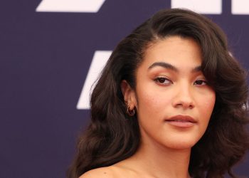 The 11 Best Winter Hair Colors, According to the Pros