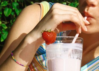 What Makes a Truly Healthy Breakfast Smoothie? Glucose Goddess Breaks It Down