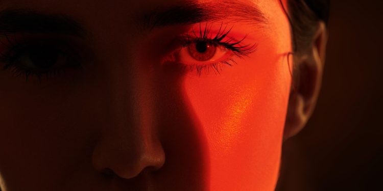 5 Best Omnilux Red Light Therapy Devices, According to Experts