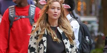 It’s a Halloween Costume, but Jennifer Lawrence Is Onto Something With Cow Print
