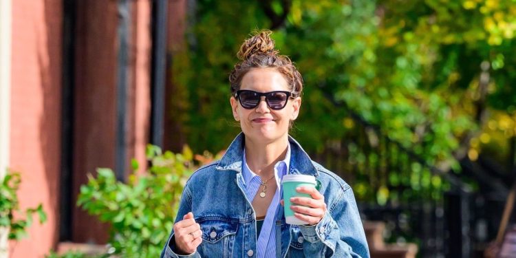 Katie Holmes Reminds Us of Her Next Chosen It-Bag