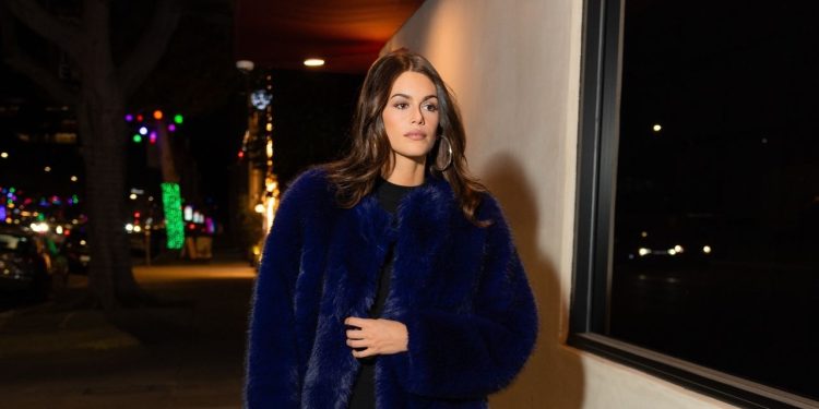 Kaia Gerber Gives Grover, the Muppet, a Supermodel Spin
