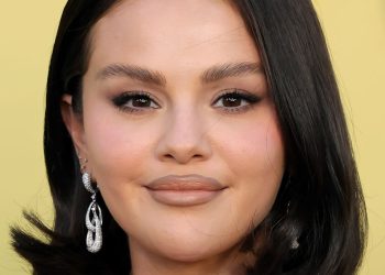 Selena Gomez Tips Apple Cider Nails for Success This Winter