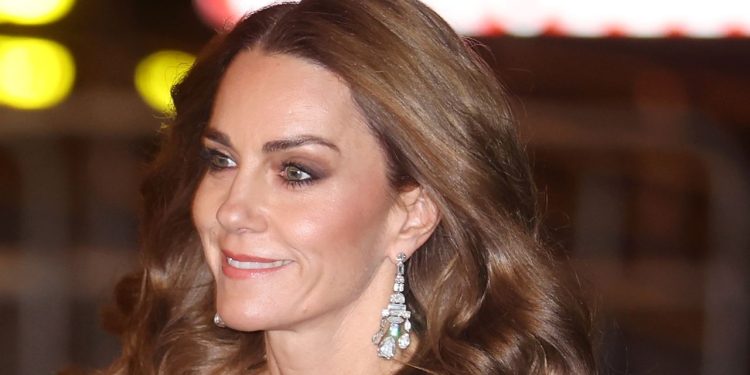 Kate Middleton Is Ready for Party Season in Emerald Velvet