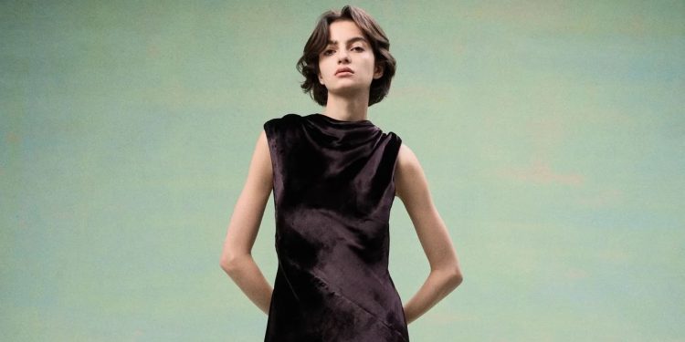 The 8 Best Black Tie Outfits for the Holiday Season