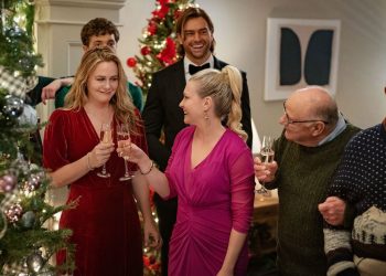 61 Thoughts I Had While Watching ‘A Merry Little Ex-Mas’ on Netflix