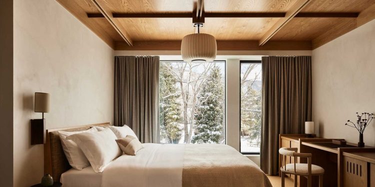 The 7 Best Hotels in Aspen, From Cozy Mountainside Stays to Mod Bauhaus Gems