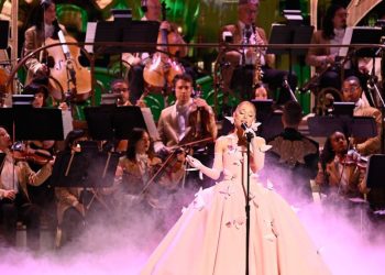 Vintage Bob Mackie, Mugler Corsetry, Archive McQueen: ‘Wicked: One Wonderful Night’ Was a Fashion Bonanza