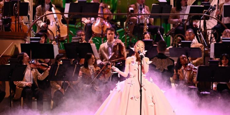 Vintage Bob Mackie, Mugler Corsetry, Archive McQueen: ‘Wicked: One Wonderful Night’ Was a Fashion Bonanza