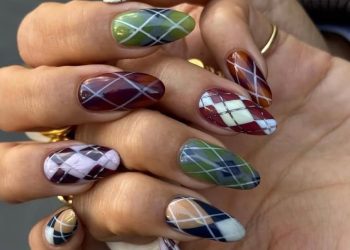 Plaid Nails: The Preppy Trend Is Coming for Your Manicure
