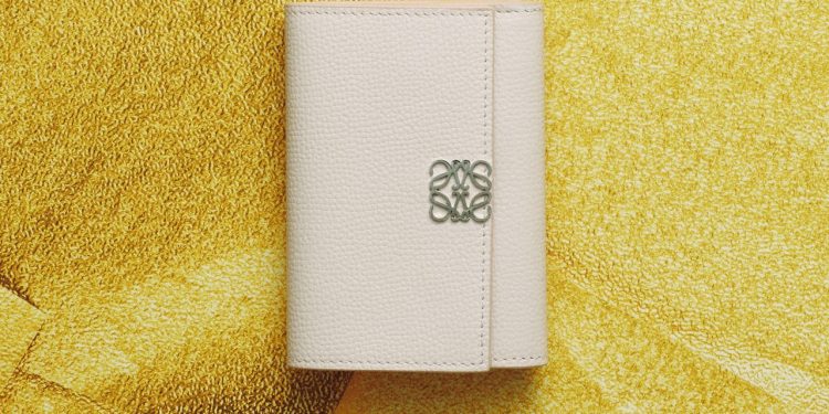 30 Best Wallets for Women to Shop Now