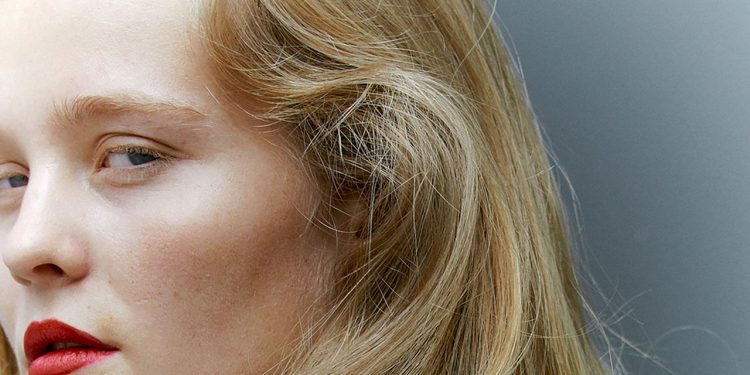 8 Best Thickening Sprays, According to Celebrity Hairstylists