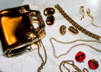 38 Best Black Friday Jewelry Deals 2025, Handpicked by Vogue Editors